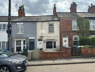 2 bedroom mid terraced house in Retford