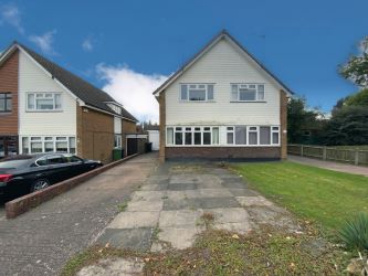 2 bedroom semi detached house in Bilston