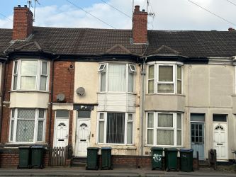 2 bedroom mid terraced house in Coventry 