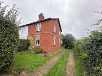 3 bedroom semi detached cottage in Nettleham, Lincoln