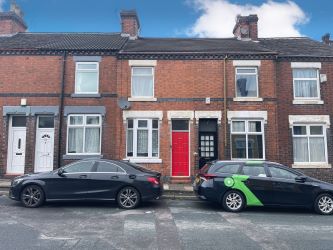 3 bedroom mid terraced house in Stoke on Trent