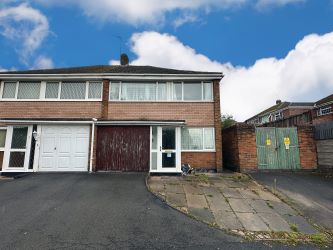 3 bedroom semi detached house in Dudley