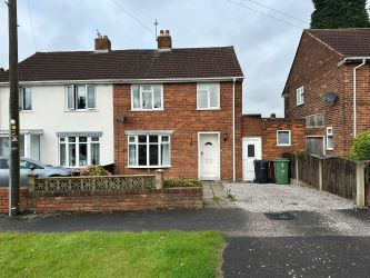 3 bedroom semi detached house in Walsall