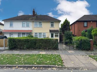 3 bedroom semi detached house in Crewe