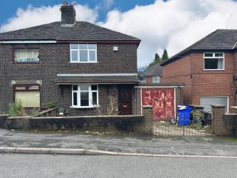 3 bedroom semi detached house in Stoke on Trent