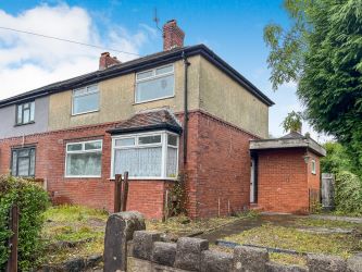 4 bedroom semi detached house in Stoke on Trent