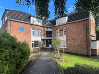 Ground floor flat in Sutton Coldfield