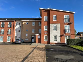 2 bedroom ground floor apartment in Tipton