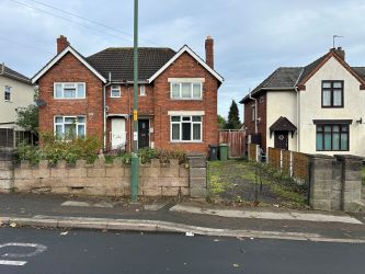 3 bedroom semi detached house in Walsall