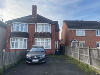 3 bedroom semi detached house in Dudley