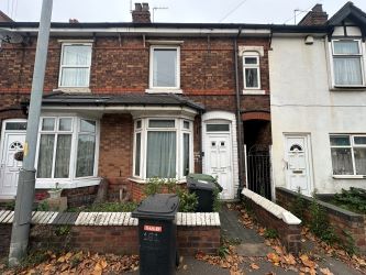 3 bedroom mid terraced house in Wolverhampton 