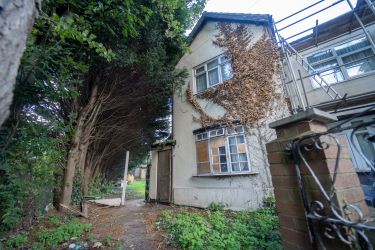 6 bedroom end terraced house in Walsall