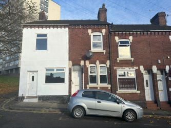 2 bedroom mid terraced house in Stoke on Trent