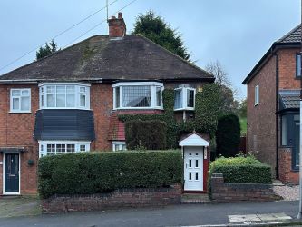 3 bedroom semi detached house in Oldbury