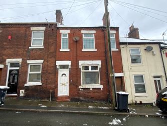 3 bedroom mid terraced house in Stoke on Trent