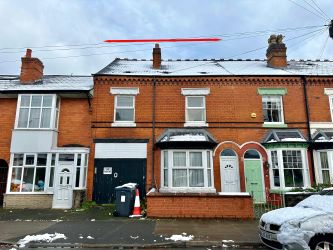 4 bedroom mid terraced house in Kings Heath