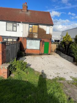 2 bedroom semi detached house in Hinckley 