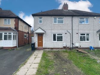 3 bedroom semi detached property in Brierley Hill