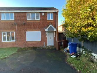 3 bedroom semi detached house in Cannock