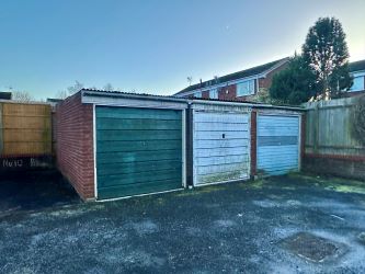 Freehold garage in Worcestershire