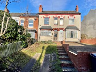 4 bedroom mid terraced house in Birmingham 