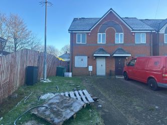 2 bedroom semi detached house in Tipton