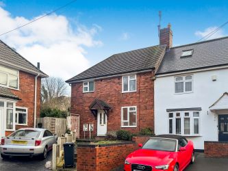 3 bedroom semi detached house in Dudley