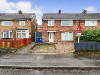 3 bedroom semi detached house in Stoke on trent