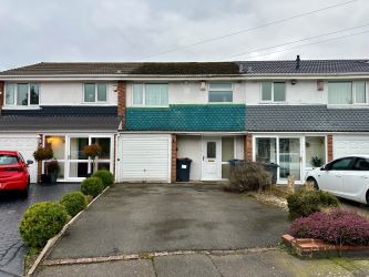 3 bedroom mid terraced property in Bartley green