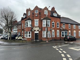 1 bedroom ground floor flat in Tipton 