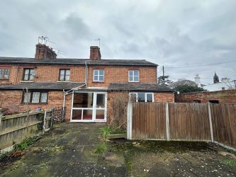 2 bedroom end terraced property in Worcester 