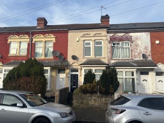 3 bedroom mid terraced property in Smethwick