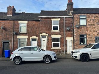 3 bedroom mid terraced property in Stoke on trent