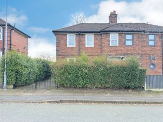 3 bedroom semi detached house in Stoke on Trent