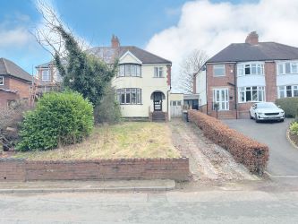 3 bedroom semi detached property in Walsall