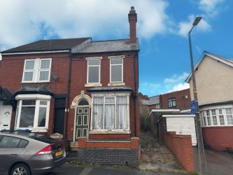 3 bedroom semi detached property in Cradley heath