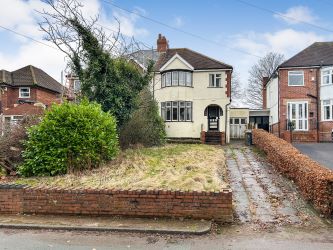 3 bedroom semi detached property in Walsall