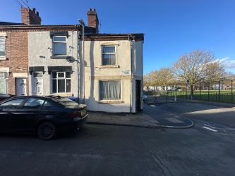 2 bedroom end terraced house in Stoke on Trent