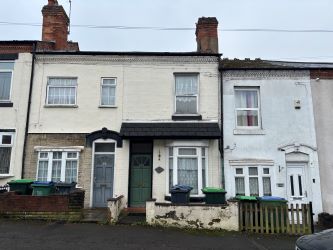 2 bedroom mid terraced house in Smethwick