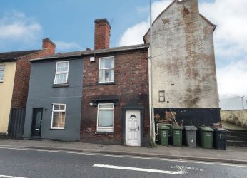 2 bedroom mid terraced house in Stourport on Severn