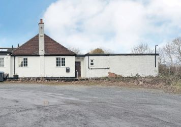 Freehold former club premises in Warwickshire