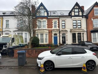 Long leasehold duplex apartment in Moseley