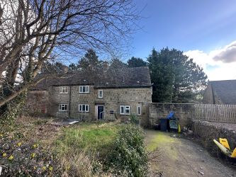 3 bedroom semi detached house in Derbyshire