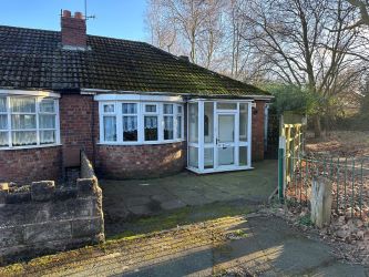 2 bedroom semi detached bungalow in Wolverhampton