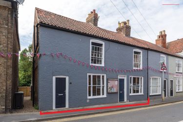 4 bedroom end terraced property in Skegness 