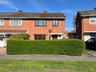 3 bedroom semi detached house in Walsall