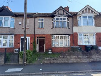 3 bedroom mid terraced house in Coventry