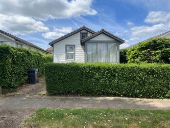 3 bedroom detached house in Northfield