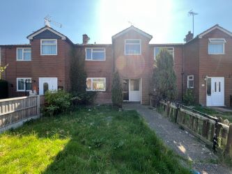 3 bedroom mid terraced house in Telford