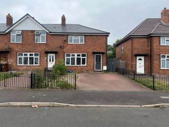 3 bedroom end terraced property in Walsall
